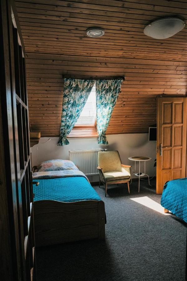 Hemina Vendeghaz Hotel Tata Eksteriør billede